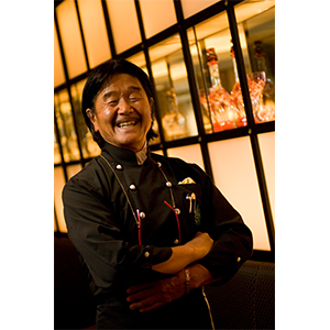 ★東京　南青山「ラ・ロシェル」坂井宏行監修　ローストビーフと特製ガーリックペッパーソース