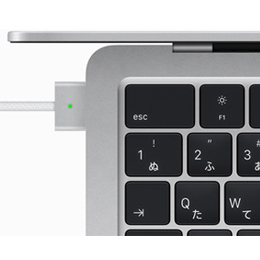 [Apple] アップル　MacBook Air MLXY3J/A ｼﾙﾊﾞｰ☆
