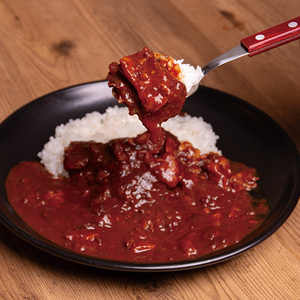 [情熱ホルモン]牛盛りカレー (牛すじ)